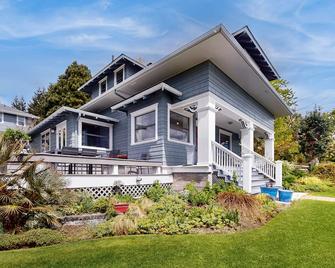 Soundfront Serenity - Kingston - Building