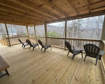 Rider's Ridge - Huntsville - Patio