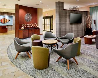 Courtyard by Marriott Hamilton - Hamilton - Lounge