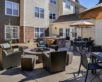 Residence Inn by Marriott Branson - Branson - Patio