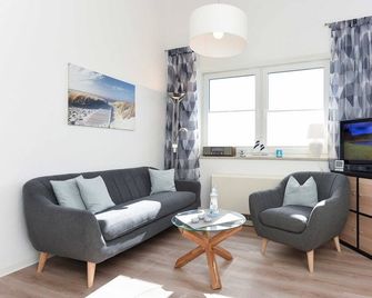 Ferienwohnung Sommerwind - Bensersiel - Living room