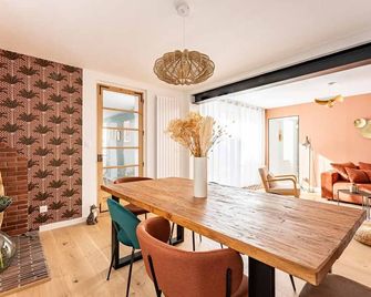 Maison rénovée 2024, proche port et commerces, 3 chambres, parking - FR-1-835-10 - Rivedoux-Plage - Dining room