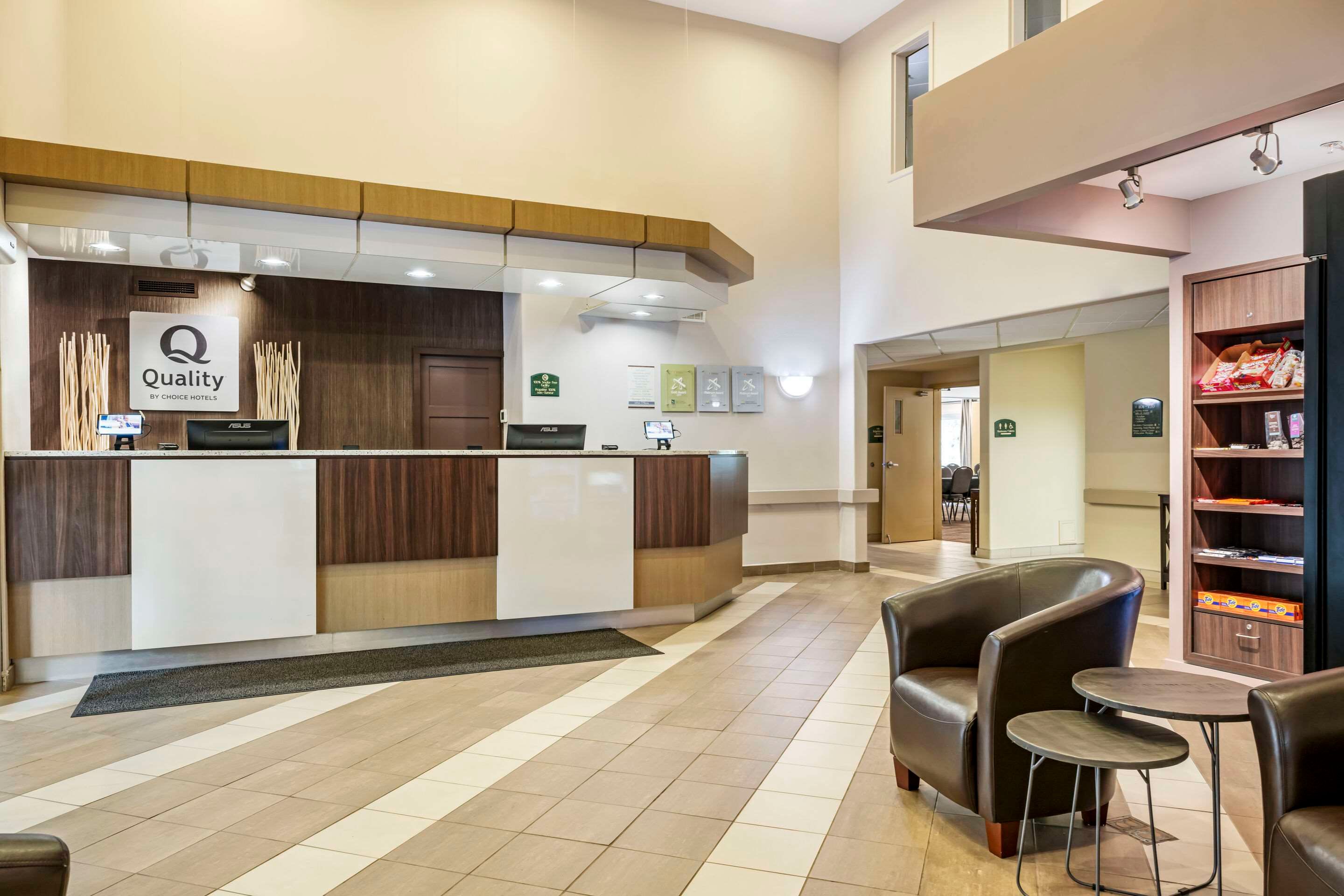 Quality Inn Airport - Dieppe - Hall d’entrée