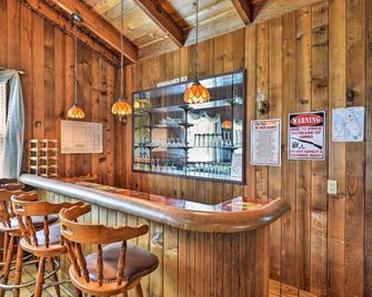 Sandford Vacation Rental Near Airport and Lake! - Sanford - Bar