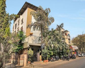 OYO 12020 Hotel Ratna Regency - Pimpri - Chinchwad