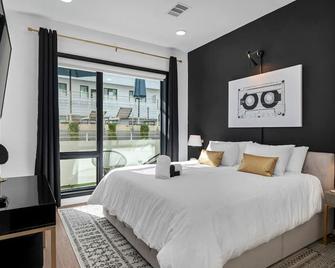 Upscale Cozy Nashville Condo With Pool, Patio, Parking - Nashville - Chambre
