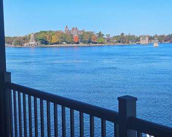 Capt Thomson's Resort - Alexandria Bay - Balkón