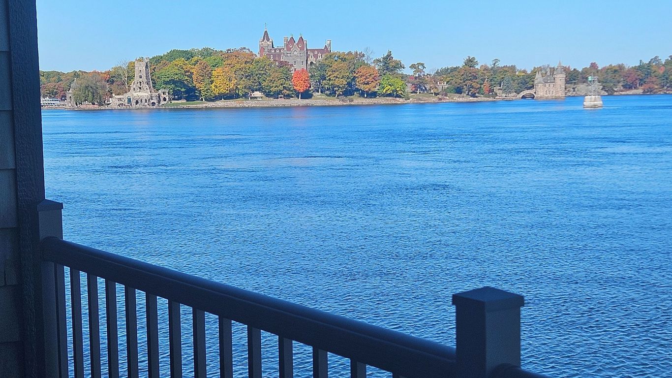 Capt Thomson's Resort