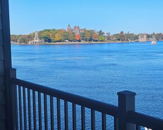 Capt Thomson's Resort - Alexandria Bay - Balcony