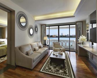 Anantara Riverside Bangkok Resort - Bangkok - Sovrum