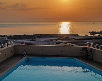 Hotel Tiber - Fiumicino - Piscina