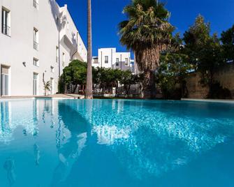 جراند أوتل دي ليتشي - ليتشي - حوض السباحة