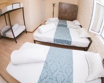 Star Hotel - Tashkent - Bedroom