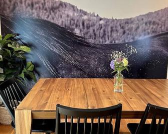 North Fork Wine Country Retreat - Riverhead