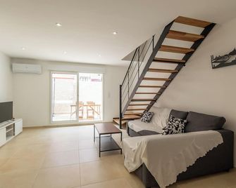 New Family Home In The Heart Of L'estaque - Marseille - Salon