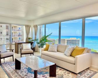 Panoramic Oceanview Resort - Full Kitchen in Each Unit, 2 Swimming Pools, Onsite Restaurants, Fireworks Every Friday - הונולולו - סלון