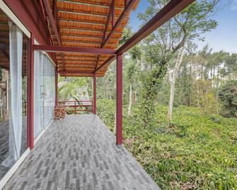 Itsy Hotels Jammabane Cottage - מדיקרי - פטיו