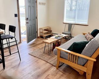 Adorable apartment in the heart of Kenai - Kenai - Wohnzimmer