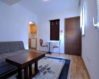 Hotel Djuric - Petrovac - Soggiorno