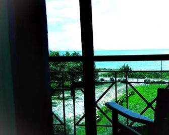 Aigaion Guesthouse - Therma - Balcón