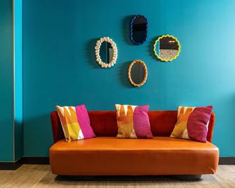 ibis budget Valencia Aeropuerto - Valencia - Building