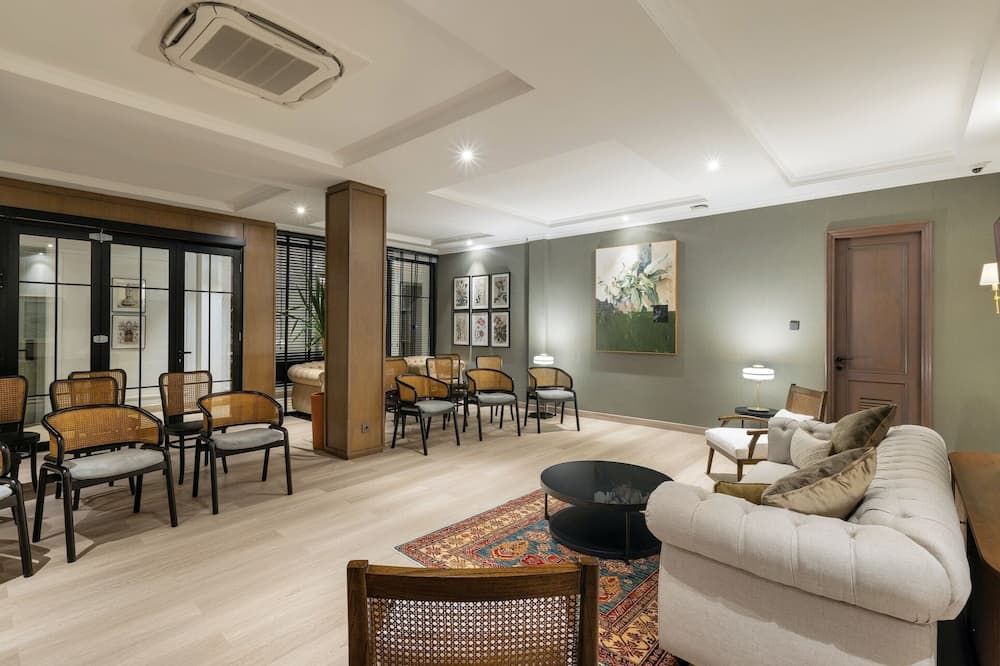 Artotel Casa Hangtuah