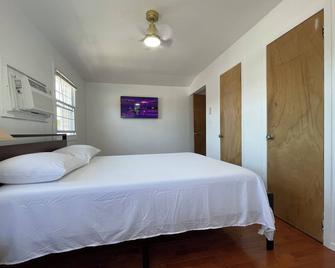 Wonderful apartment close to Airports and Hospitals. - Queens - Bedroom