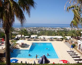Onar Village - Kyrenia - Pool