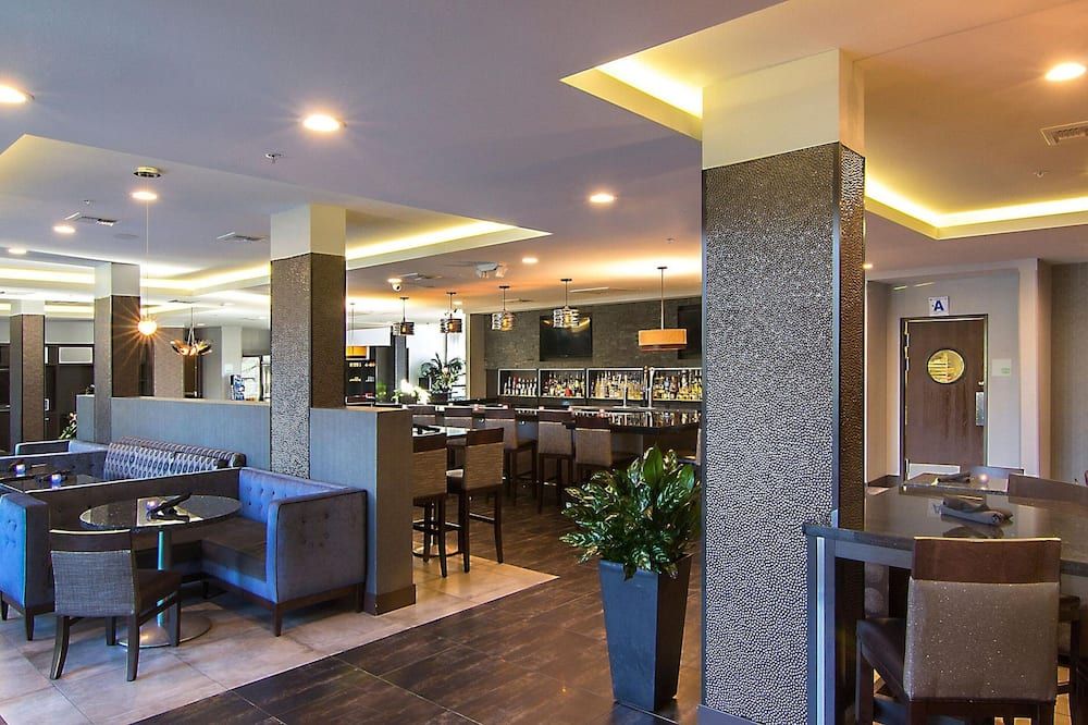 Staybridge Suites Carlsbad - San Diego By IHG - קרלסבאד - מסעדה