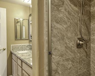 307 Casa Bella - Pismo Beach - Bathroom