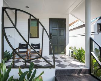 Samed Tropical Resort - Ko Samet - Trappor