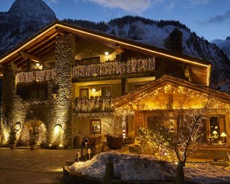 Auberge de La Maison - קורמאיור - בניין