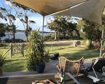 Private, Sunny, Waterfront Retreat - Bay Of Fires - St Helens - Патіо