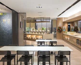 Palmer Hotel - טאיצ'ונג - מסעדה