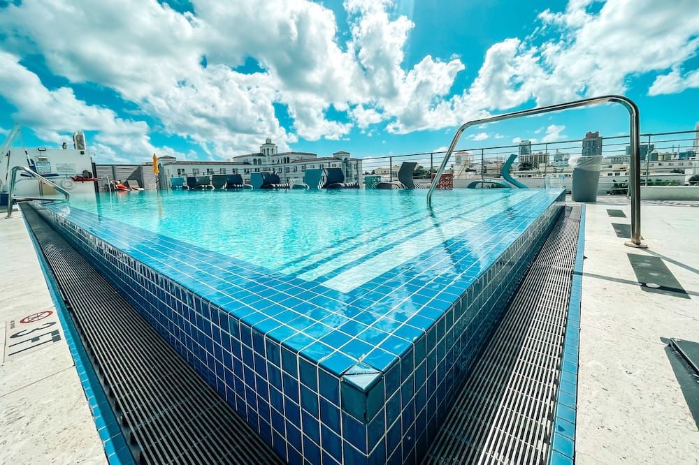 ذا فيرويند هوتل - ميامي بيتش - حوض السباحة