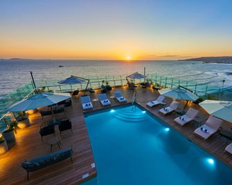 City Express Plus by Marriott Ensenada - Ensenada - Piscina