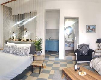 Panorama Studios & Apartments - Mirties - Schlafzimmer