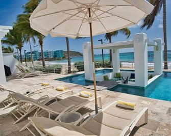 Oceanfront 5-Stars Starfish Villa, Dawn Beach, Private Pool, Secured, Concierge - Oyster Pond - Pool