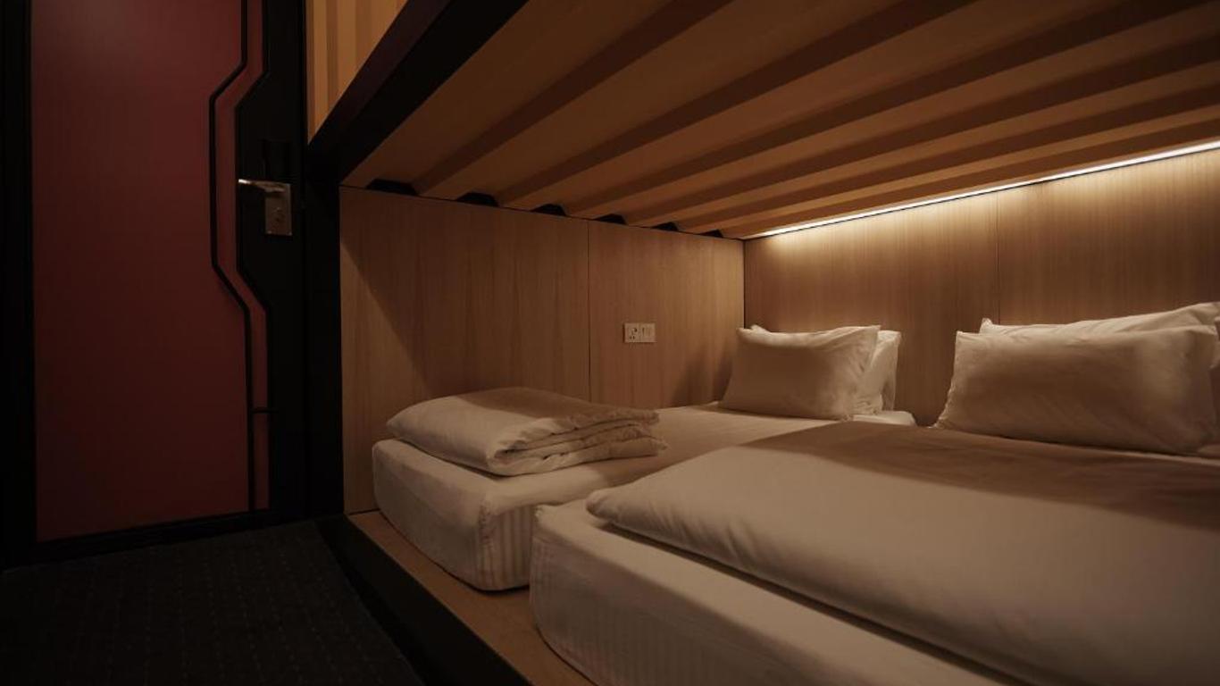 Capsuletransit Landside - Airport Hotel - Public Area - Gateway Klia T2, Lvl 1