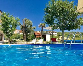 Guesthouse Keko - Rab - Piscina