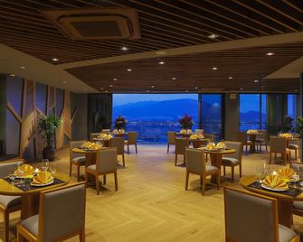 Rosaka Nha Trang Hotel - נה טראנג - מסעדה