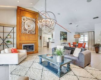 16 Mi to Dtwn: Phoenix Gem w/ Private Pool - Phoenix - Lobby