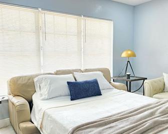 Paradise Vacation Home - Boynton Beach - Bedroom