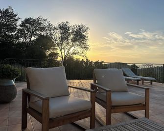 Top of villa air-conditioned private pool panoramic view - La Garde-Freinet - Balkon