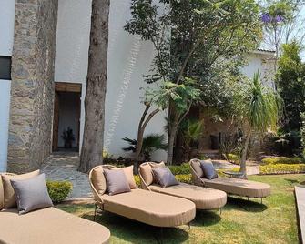 Hotel Boutique Camino Del Bosque - Puebla de Zaragoza - Patio
