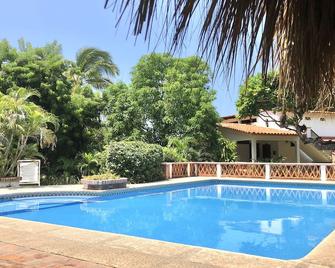 Hotel Arcoiris - Puerto Escondido - Pool