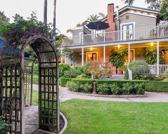 Simpson House Inn - Santa Barbara - Serambi