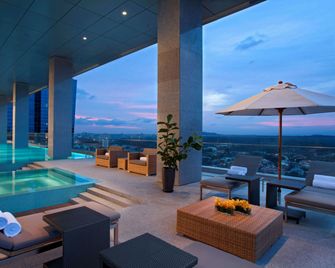 Oasia Hotel Novena, Singapore by Far East Hospitality - Singapore - Pool