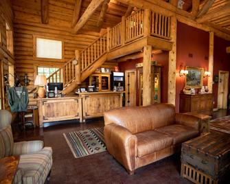 The Lodge at Riverside - Grants Pass - Living room