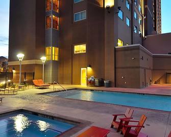 Overton Hotel and Conference Center - Lubbock - Pool
